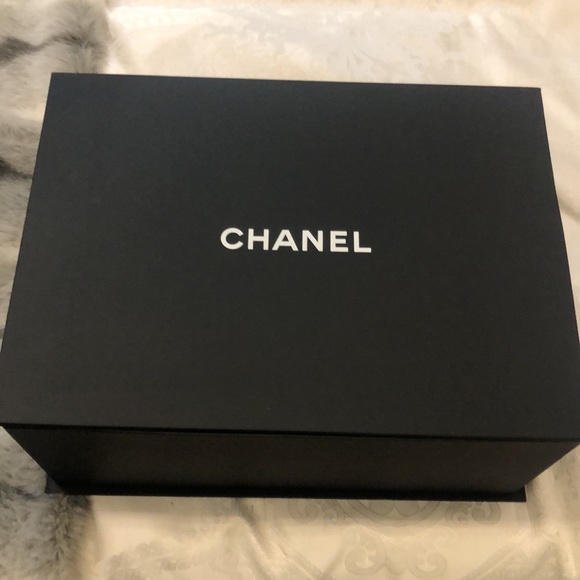 Chanel Classic lambskin Bag - Picture 10 of 13